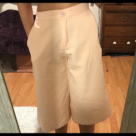 DROP YOUR OFFER!! 🌻🌻 - Picture 2 of 5